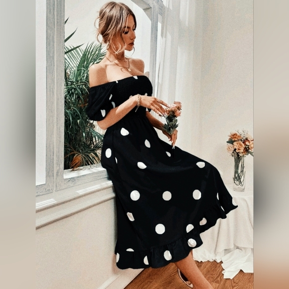 New Gorgeous Smocked Polka Dot Midi Dress On / Off Shoulder Black White - Picture 2 of 7
